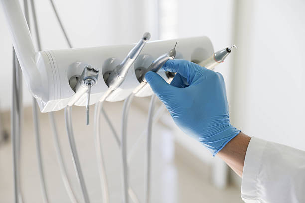 Professional Emergency Dentist technician working in Jefferson City, MO